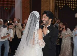 سامح يسري مع ابنته في حفل زفافها 